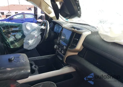 2019 Ram 1500 Laramie 4X4 5'7 Box from USA, damaged, VIN 1C6SRFJT6KN638440